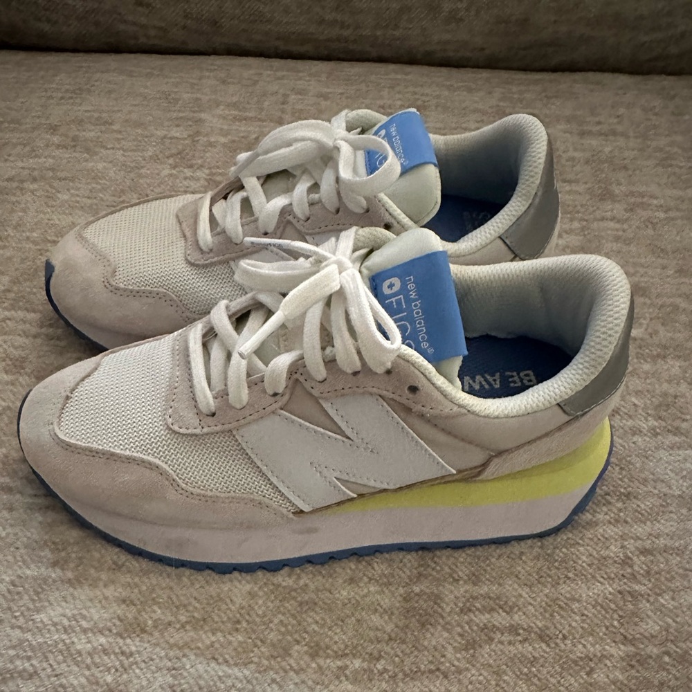Women’s figs new balance used